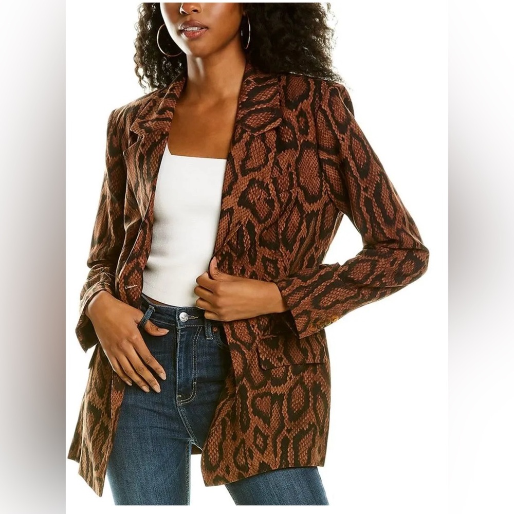 WEWOREWHAT SHAPED LONG BLAZER IN BROWN SNAKESKIN